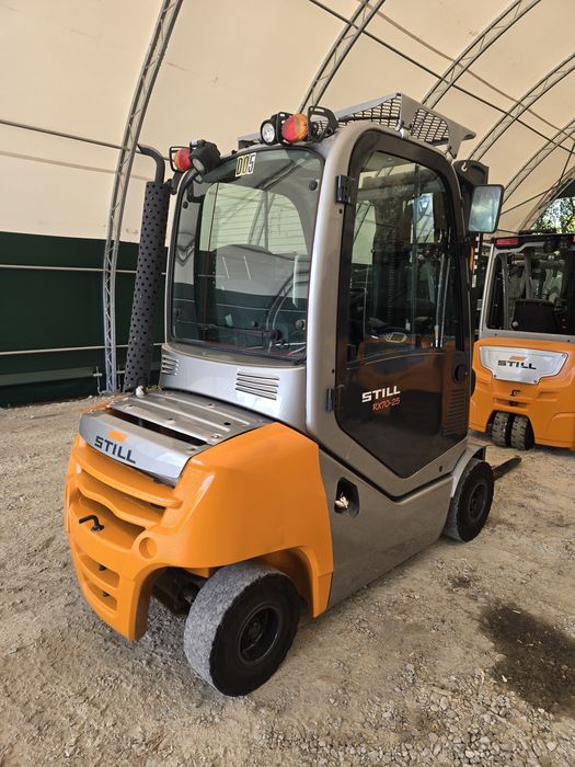 Still 2.5T diesel 1.9 triplex kabina