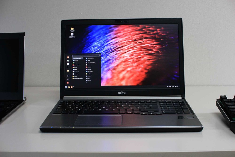 Laptop Fujitsu Intel i5 RAM 24GB SDD256/512 Gwarancja 12 m LED 15'6"