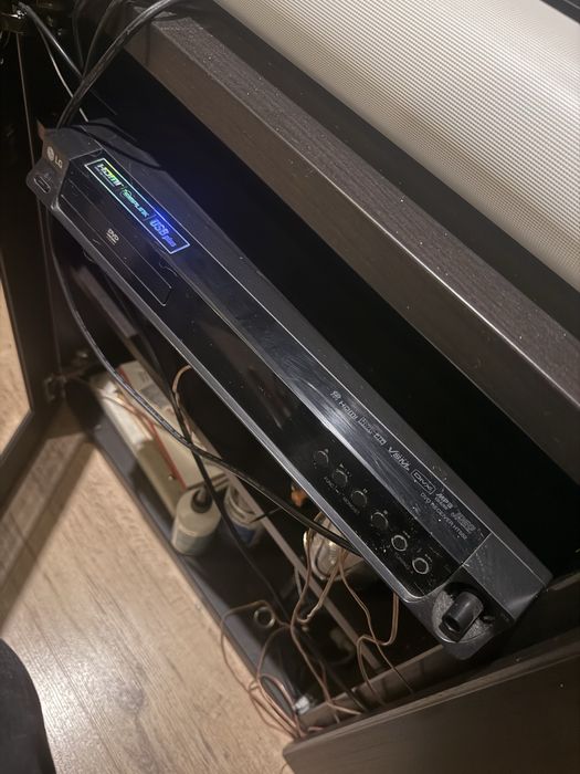 Kino domowe Zestaw głośników LG 5.1 DVD