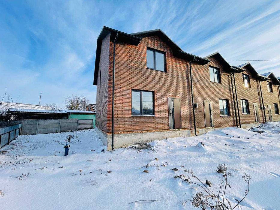 Таунхаус у районі Бучми!