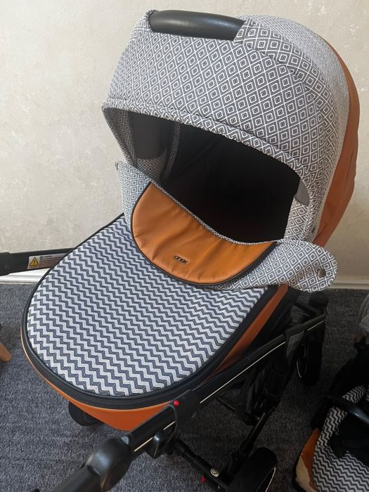 Продам дитячу коляску