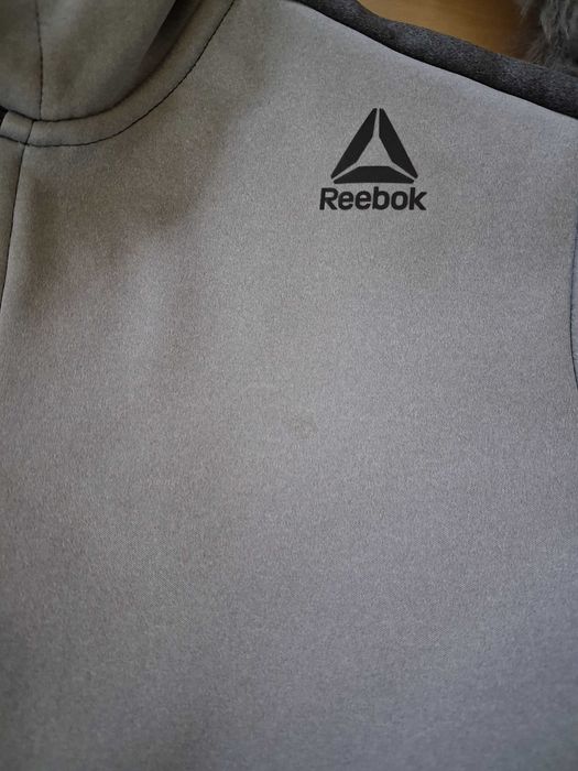 Rozpinana bluza Reebok z kapturem