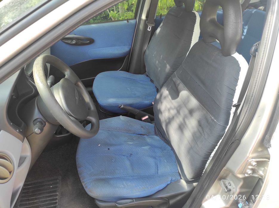 Fiat Punto 1.2 de 2001 (reservado) — photo 4