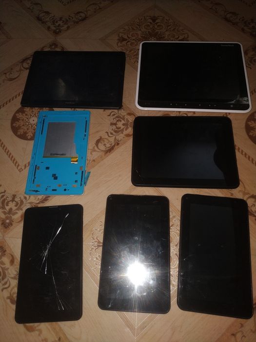 ЛОТ!! планшеты на запчасти/востановление