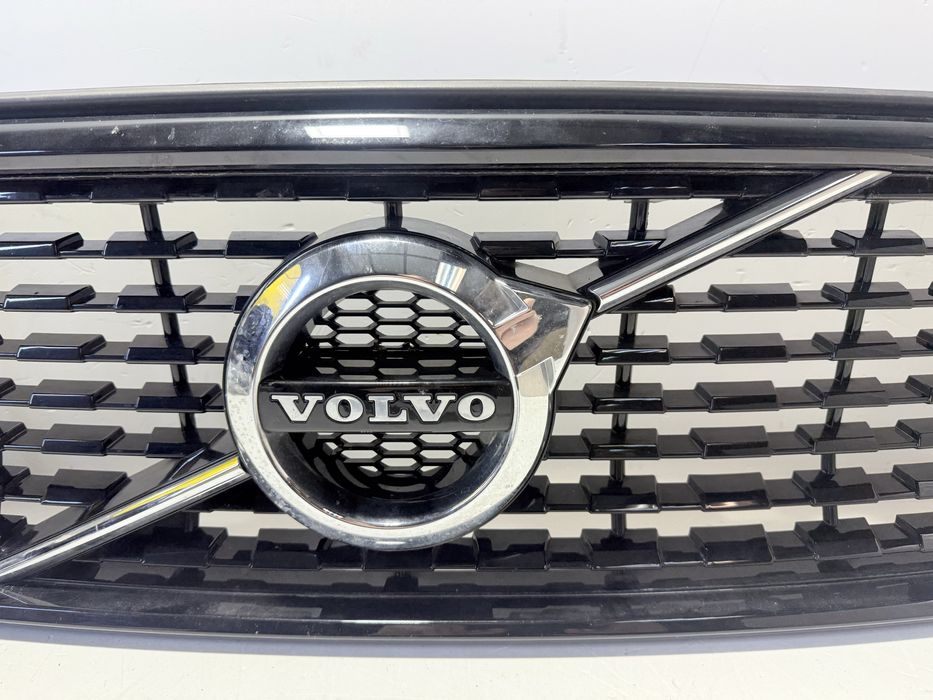 Volvo XC40 grill atrapa chłodnicy R-design 18-22