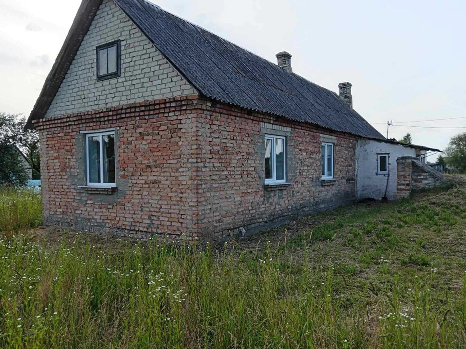 ++ Продам цегляний будинок біля м Рівне, ділянка 25 соток, гараж