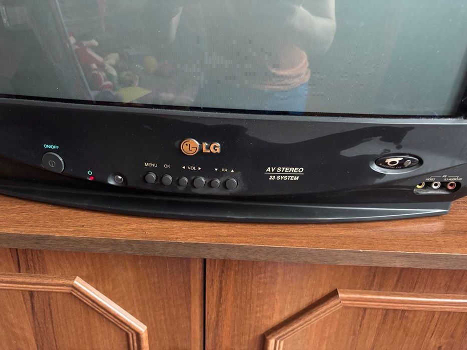 Телевізор LG CF-2CF-21D31KE