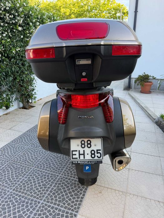 HONDA Deauville 700 ABS