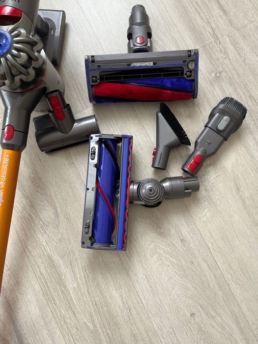 Odkurzacz dyson v8
