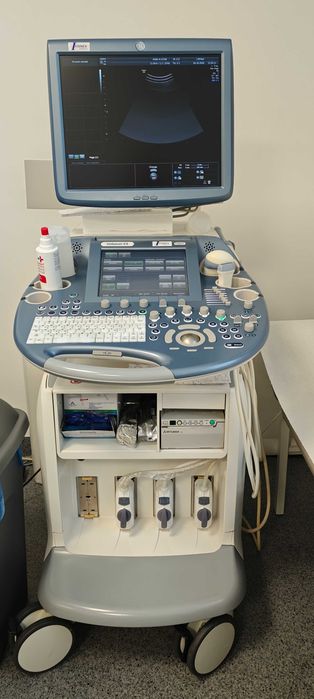 Aparat USG Voluson E8  3 głowice , printer