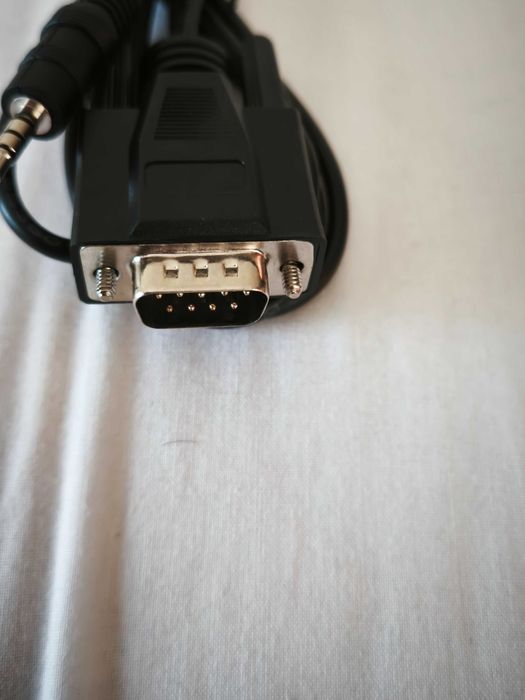 Conector de 2,5 mm para adaptador DB9 fêmea. Nunca utilizado