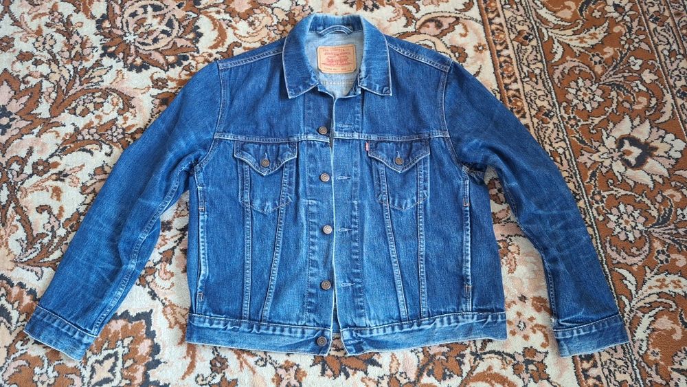 Джинсовая куртка Levi's. L.