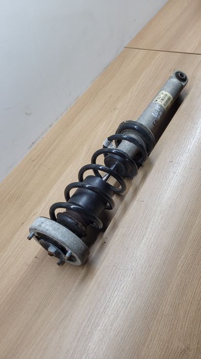 Amortyzator prawy m pakiet bmw e60 ładny!