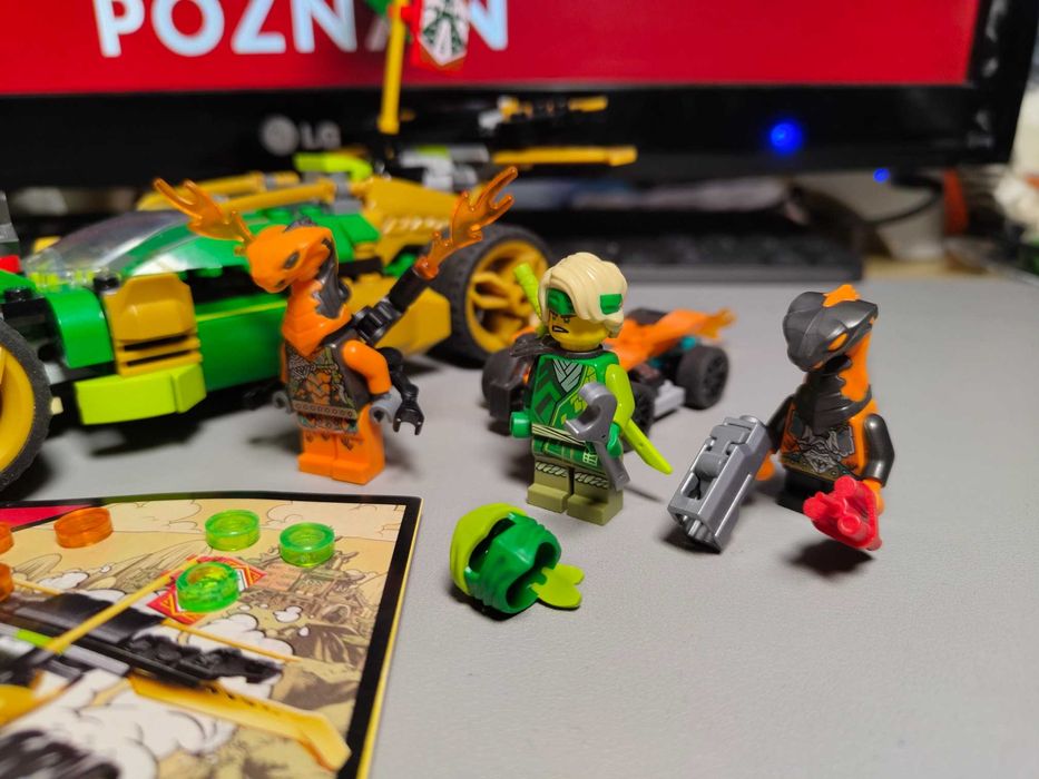 Klocki Lego Ninjago 71763 Samochód wyścigowy Lloyda EVO