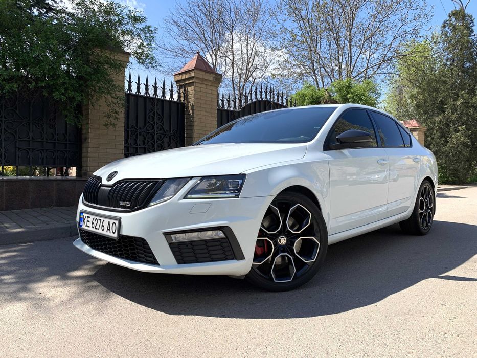 Skoda Octavia VRS 2.0 TSI 2018 год!