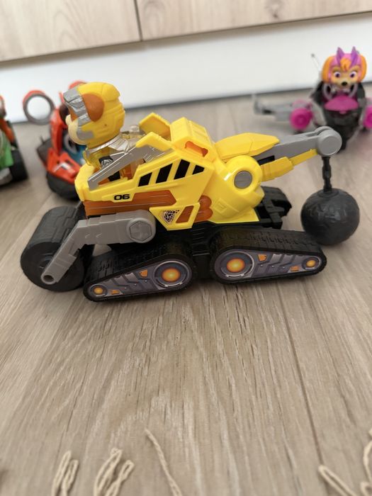Ігровий набір Paw Patrol автомобіль-трансформер з водієм
