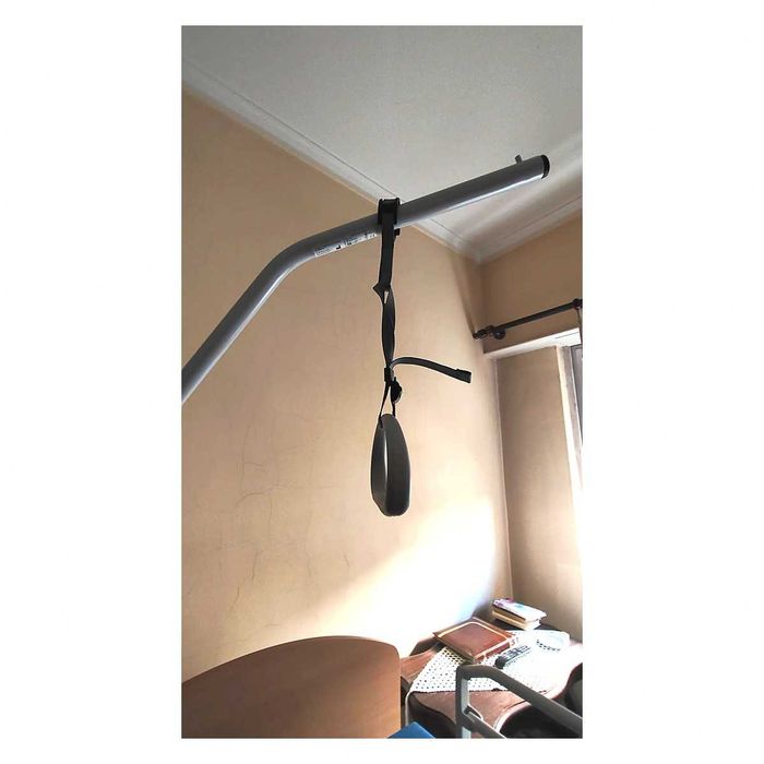 Cama hospitalar articulada com colchão anti-escaras