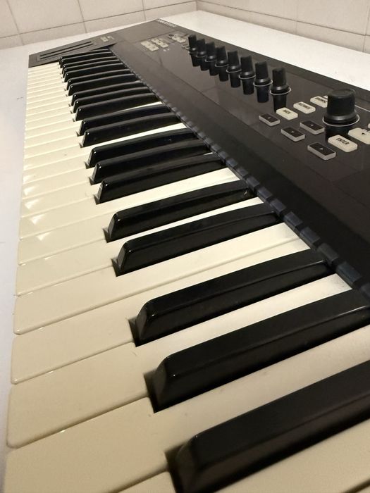 Native instruments Komplete Kontrol s49 mk1