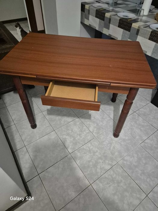 Mesa em madeira extensivel