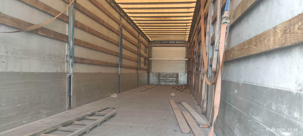 Продаж причепів Schmitz Cargobull SPR