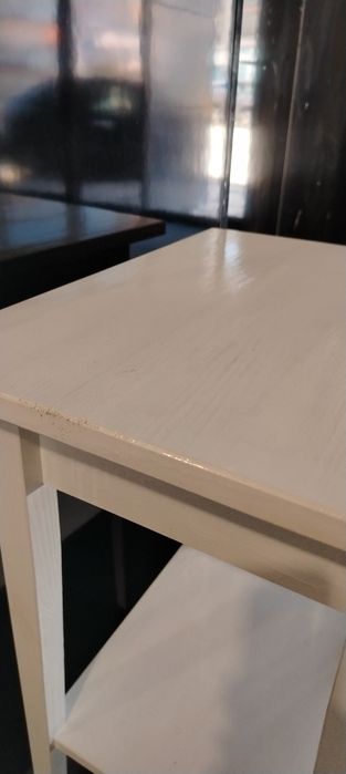 Mesa lateral IKEA