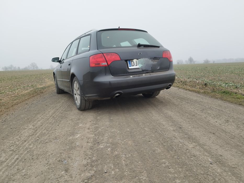 Audi A4 B7 uszkodzona