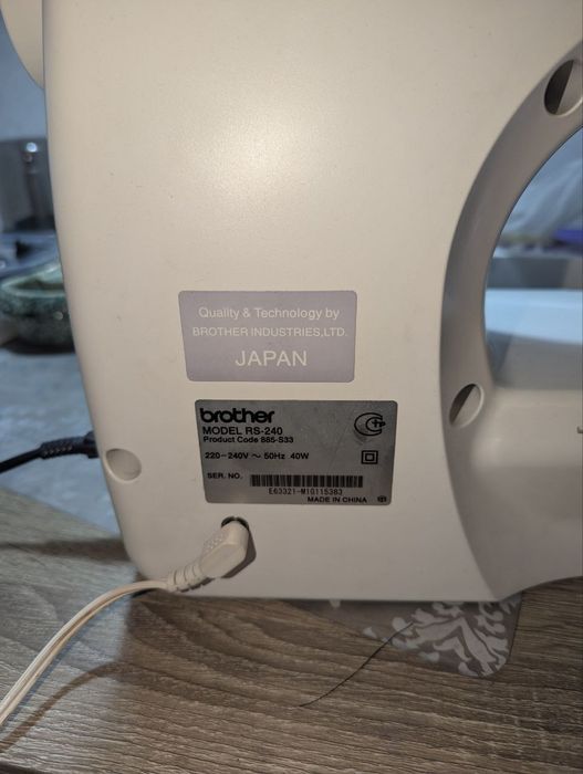 Машинка швейная brother rs 240