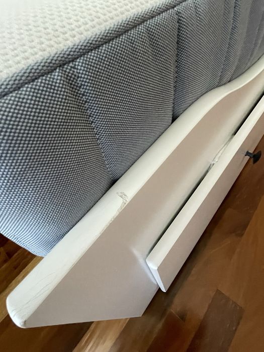 Cama hemnes quase nova