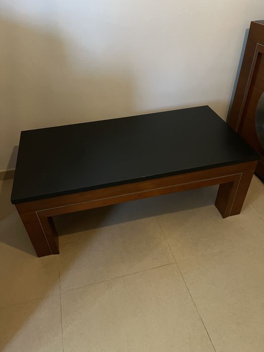 Mesa de centro em madeira maciça