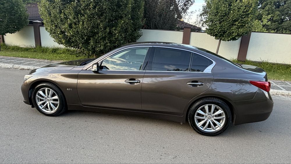 Infiniti Q50 2.0 t