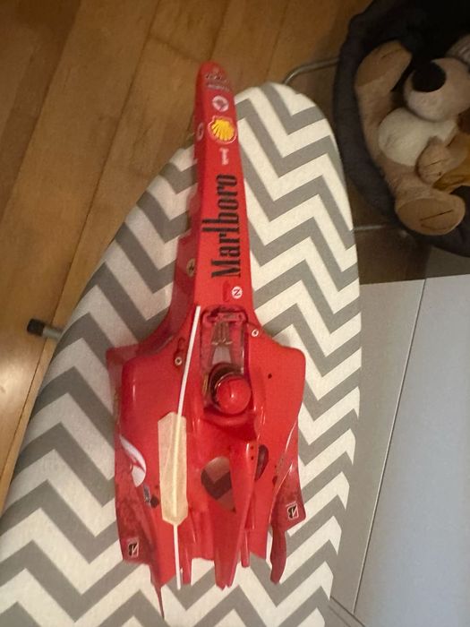 Kyosho Ferrari F2004 Nitro 1/8 RC Completo com Comando Original