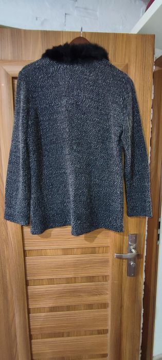 Nowy piękny wiązany swetrek rozm L