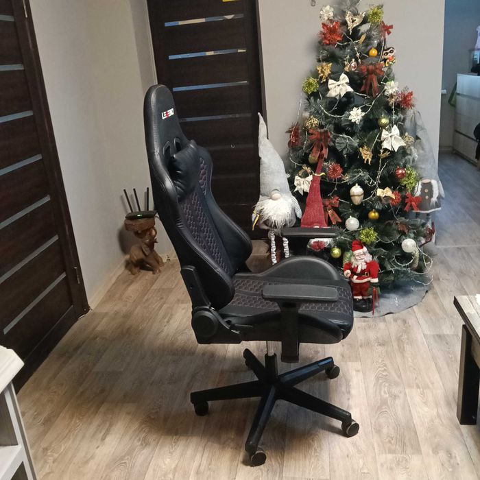 Стіл германський+крісло ігрове