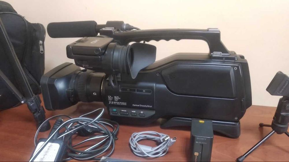 Професійна відеокамера Sony HXR-MC1500. (Повний комплект.)