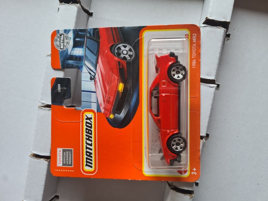 Autko matchbox toyota mr2