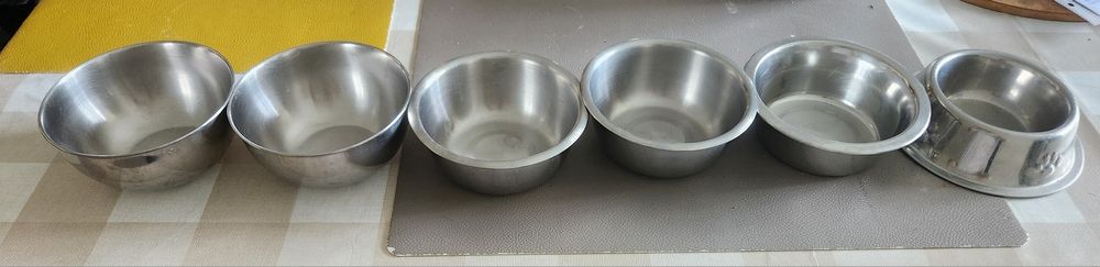 6 tigelas de comida / água para gatos