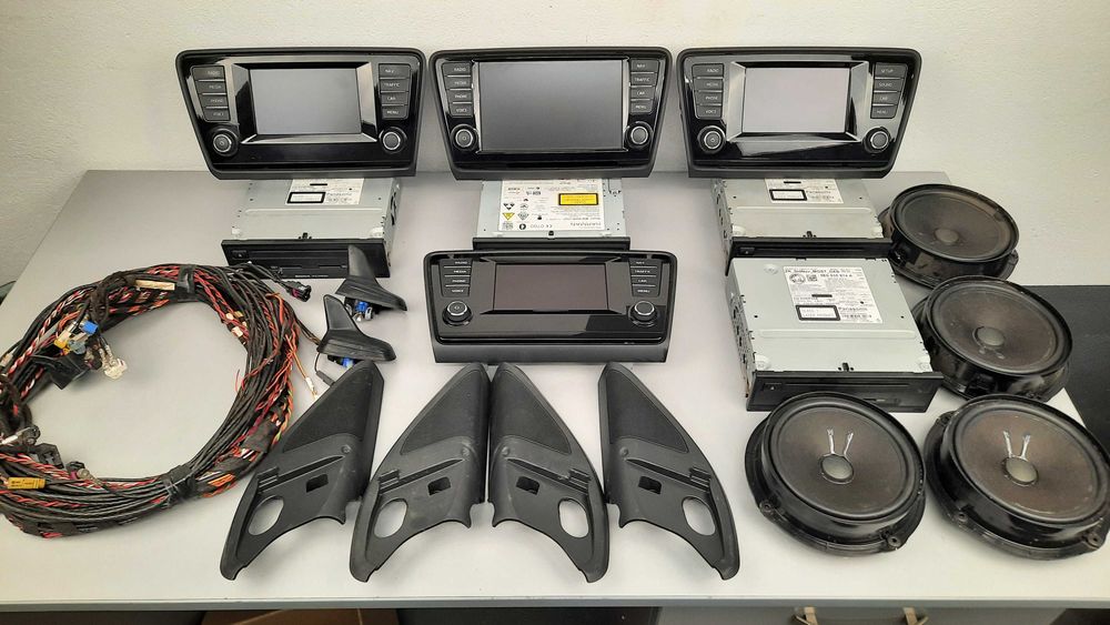 Фаркоп Шкода Октавія А7 13-20р  оригінал  5E0803881 повний комплект