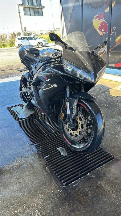 Yamaha R1 de 2006