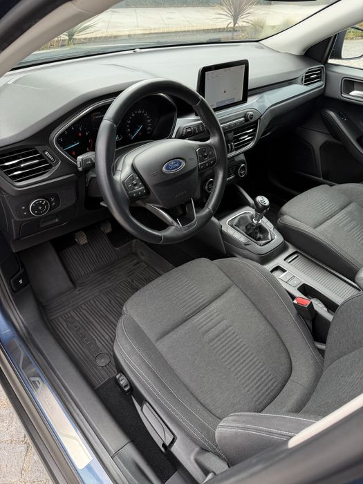 Ford Focus EcoBoost 125cv Active X Nacional um dono revisoes todas na marca