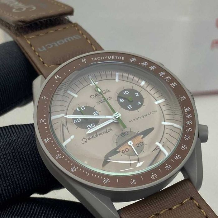 Saturn Chrono - precyzyjny zegarek z kosmicznym akcentem!