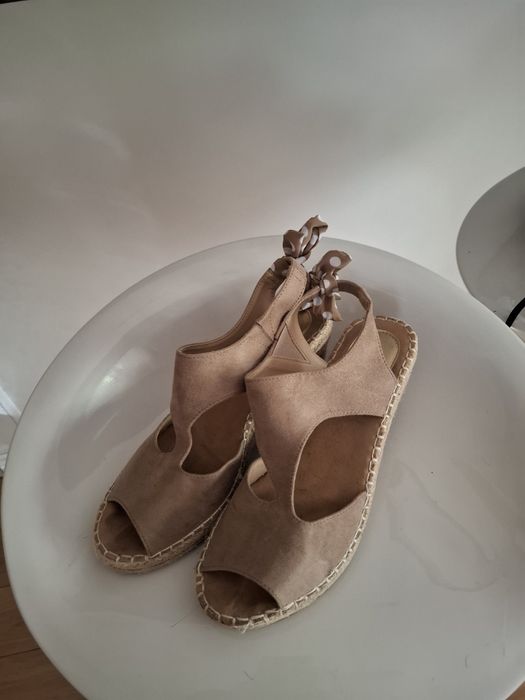 Buty kobiece różne obcasy 39