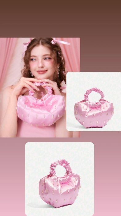 Bolsa rosa com pérolas