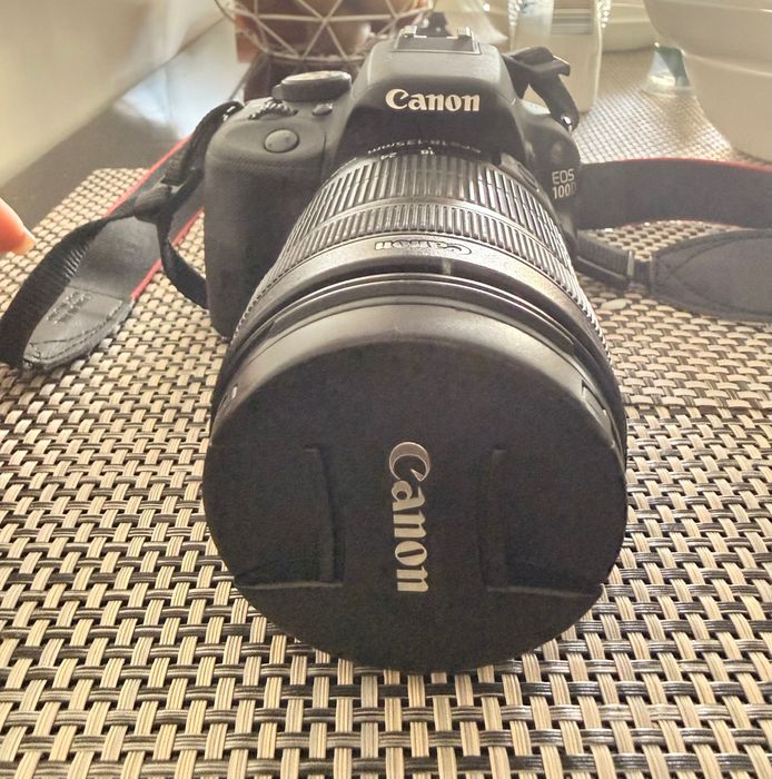 Canon máquina fotográfica Eos100D + lente