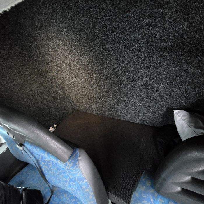 Продам івеко 2001 рік 2.8 мотор коробка 6-ступка категорія Б