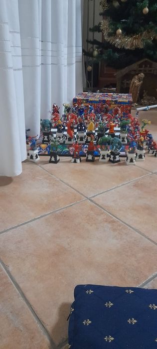 Jogo Batalha Xadrez - com Super Heróis Marvell