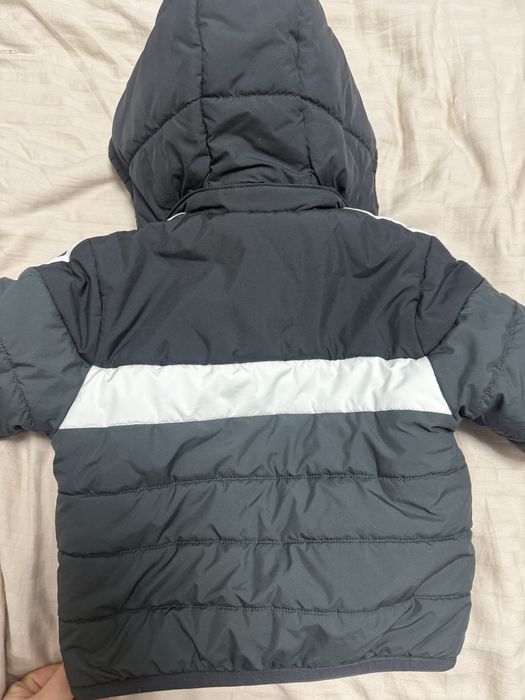 Куртка дитяча adidas 6-9 місяців