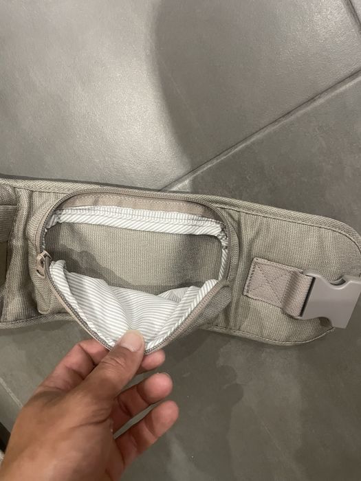 Chicco hip seat carrier 3-in-1