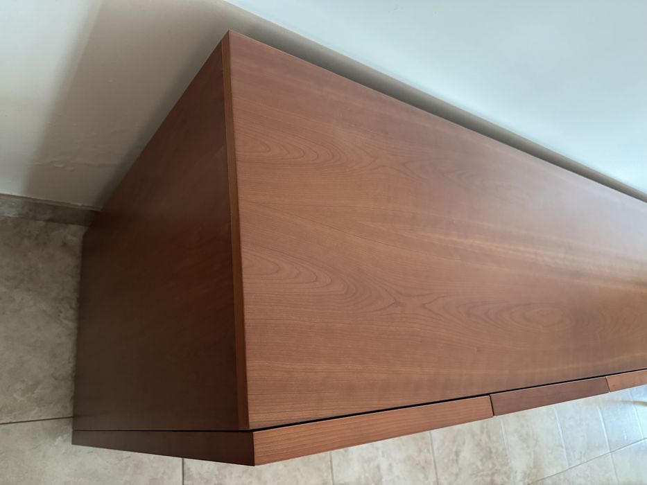 Mesa jantar + 6 Cadeiras e Aparador