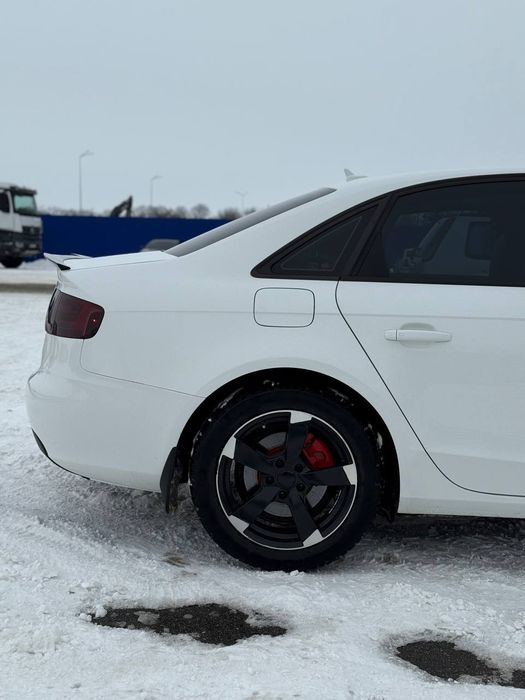 В продажі ауді а 4 б 8 2010 року по Україні