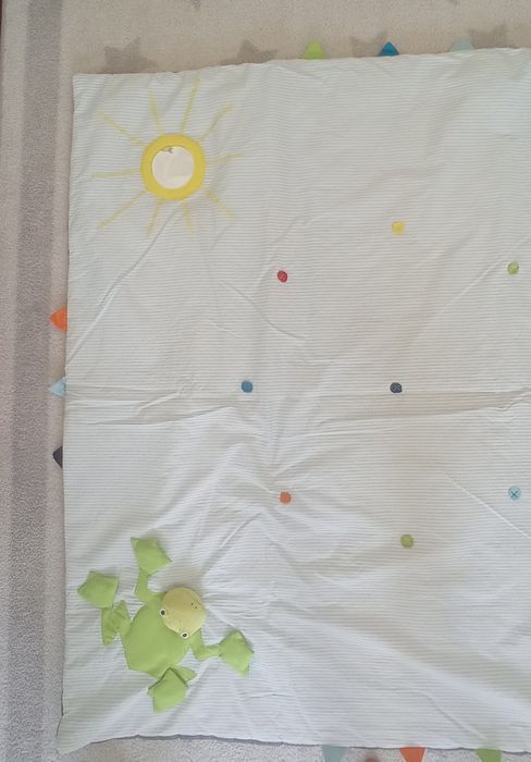 Tapete de atividades de bebé IKEA